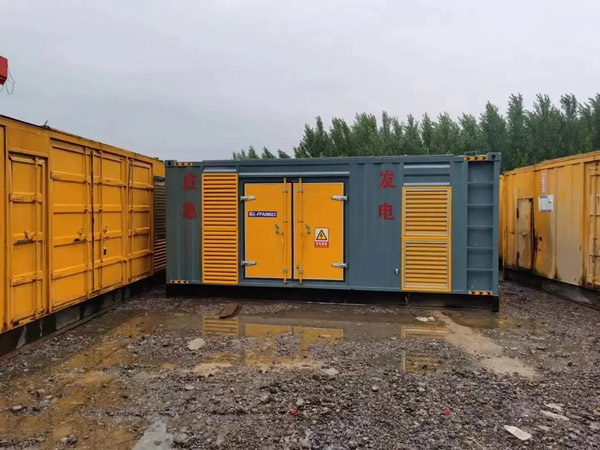 展会柴油发电机如何判断干式空气滤清器是否需要更换?