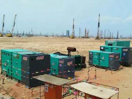 展会柴油发电机组干式空气滤清器的维护成本高吗?